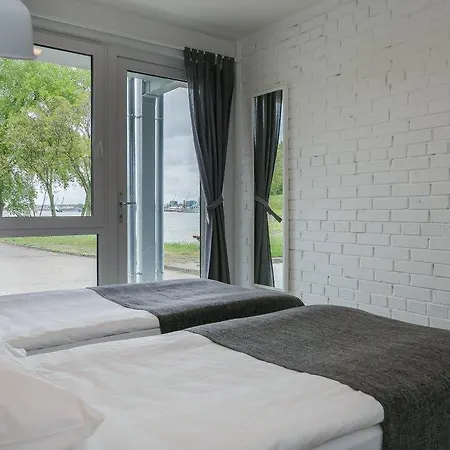 Hotel Smiltynes Jachtklubas 3*