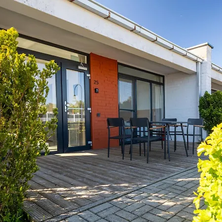 Hotel Smiltynes Jachtklubas 3*