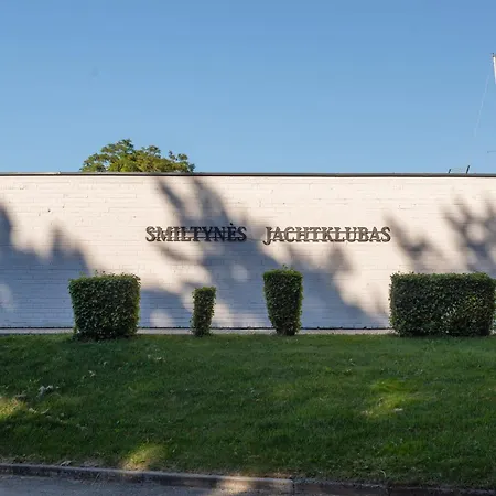 Smiltynes Jachtklubas Hotel 3*