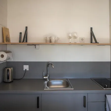 酒店 斯米蒂尼游艇俱乐部酒店 3*