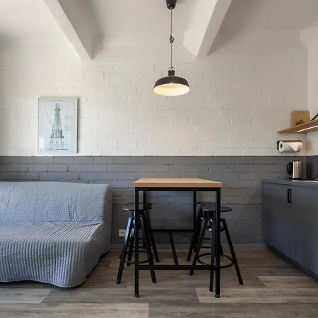 斯米蒂尼游艇俱乐部酒店 酒店