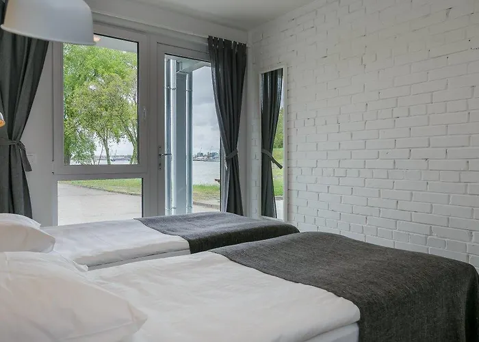 Hotel Smiltynes Jachtklubas 3*