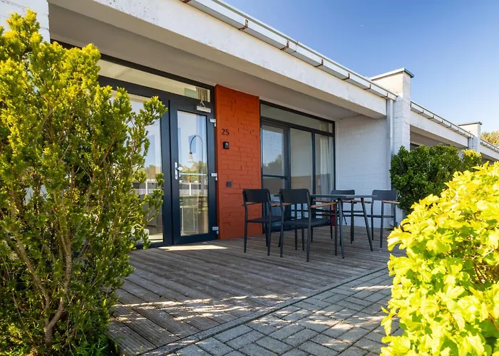 Hotel Smiltynes Jachtklubas 3*