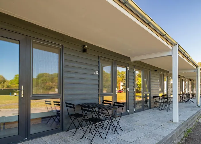 Smiltynes Jachtklubas Hotel 3*