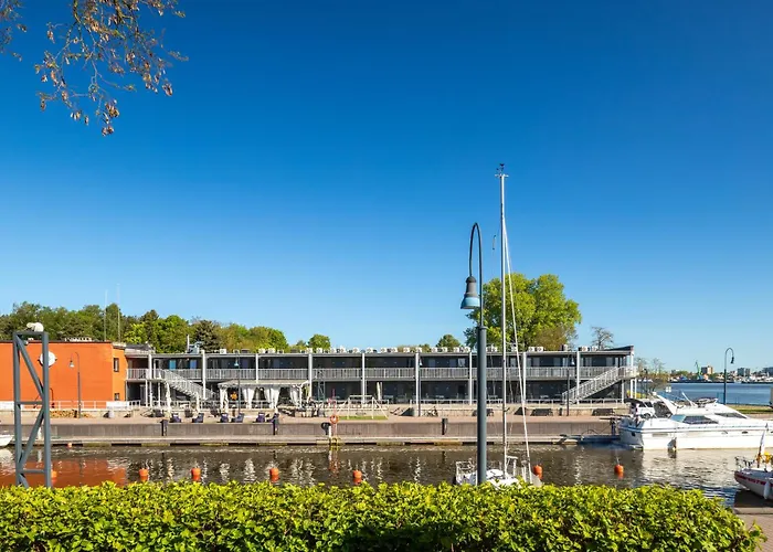 Hotel Smiltynes Jachtklubas 3*