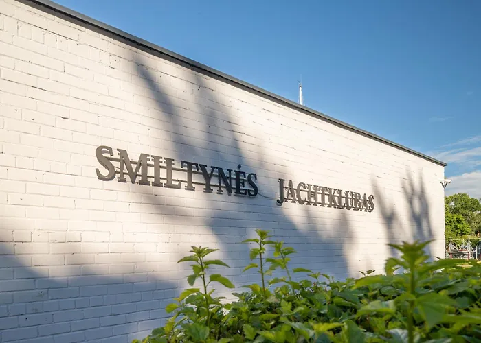 Hotel Smiltynes Jachtklubas 3*