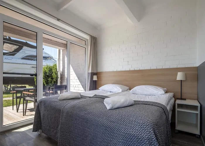 Smiltynes Jachtklubas Hotel